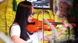 Bermain musik bisa menjadi hobi sekaligus passion. l Feryawi Heryadi