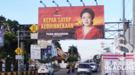 Baliho bergambar Ketua DPR RI Puan Maharani | kumparan.com
