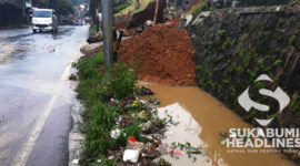 Saluran drainase tertutup tanah. l Anry Wijaya

