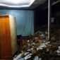 Dinding rumah warga Pakuwon ambruk. l Anry Wijaya
