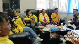 Atlet Kempo bersama Ketua KONI Kabupaten Sukabumi. l Eka Lesmana