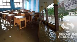 Banjir menggenangi dua sekolah di Kalibunder Sukabumi. l Eka Lesmana