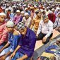 Muslim India melakukan shoat Jumat I Istimewa