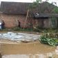 Atap rumah terbawa angin. l Istimewa