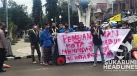 Demo PMII soroti Pembangunan Kota Sukabumi I Eka Lesmana
