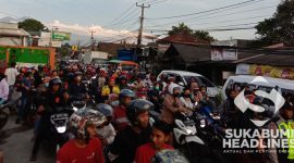 Kondisi jalanan macet di Cidahu. l Anry Wijaya
