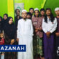 Ustadz Dede bersama para santrinya. l Dok. Pribadi
