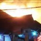 Kebakaran toko sembako Parungkuda. l Ade Yosca Baharetha
