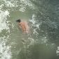 Tubuh Irvan mengambang di Pantai Alor Ijrom Ciracap, Sukabumi. l Dok. sukabumiheadlines.com