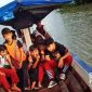 Latif Maulana dan murid SDN Ciloma. I Dok. Pribadi