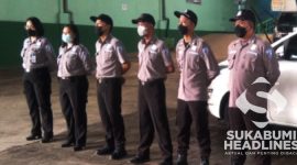 Seragam Satpam berlaku saat ini. l Ade Yosca Baharetha
