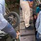 Pemotor nyaris jatuh ke sungai. l Istimewa
