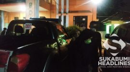 Caption : (Istimewa) Salah satu warga Ciasahan saat mendapat perawatan di Puskesmas. l Istimewa
