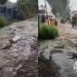 Jalan rusak di Kecamatan Sukalarang. l Istimewa