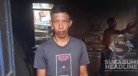 Zaenal Arifin di pabrik tahu miliknya. l Maya