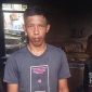 Zaenal Arifin di pabrik tahu miliknya. l Maya