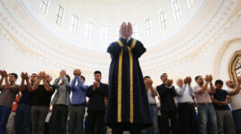 Umat Muslim Azerbaijan. l Istimewa