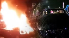 Mobil terbakar. l Istimewa