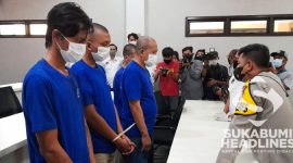 Kapolres Sukabumi AKBP Dedy Darmawansyah dengan empat tersangka. l Istimewa