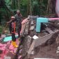 Pondasi rumah warga Bantargadung ambruk. l Istimewa
