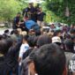 Aksi massa di Gedung DPRD Kabupaten Sukabumi. l Istimewa