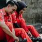 Foto viral sesi foto prewedding di SPBU. l Deris Motret.