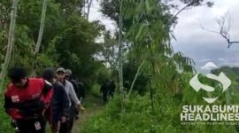 Tim Gabungan saat membawa ke Lima remaja asal Cicurug yang selamat. l Istimewa