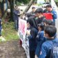 Unjuk rasa mahasiswa di DPMD Kabupaten Sukabumi. l sukabumiheadlines.com