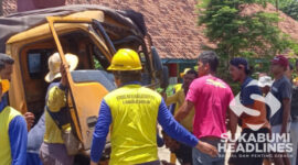 Truk dievakuasi warga. l Istimewa

