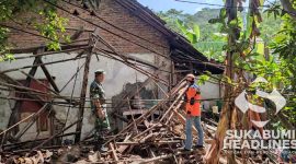 Rumah ambruk di Citepus. l Istimewa