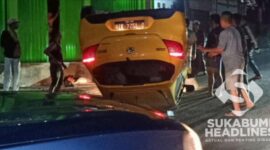 Mobil terbalik di Nagrak. l Istimewa