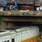 Kondisi Jembatan Serong Parungkuda. l Facebook: Rizza S