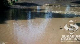 Jalan Pangleseran rusak parah. l Facebook: Hadi Mardiana