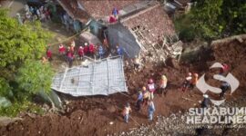 Rumah warga Citamiang tertimpa longsor. l Istimewa