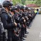 Satuan Brimob Polres Sukabumi bantu pengamanan Jalur Pansela. I Istimewa