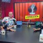 Deddy Corbuzier mengundang pasangan LGBT Ragil Mahardika dan Frederik Vollert. l Istimewa