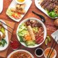 Menu restoran Vietnam. l Istimewa
