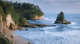 Pantai Karang Gantungan. l Istimewa