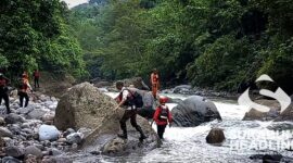 Tim SAR Gabungaencari jasad Mardi. l Istimewa