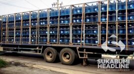 Truk pengangkut AMDK AQUA. l Istimewa