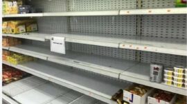 Produk India dikosongkan di supermarket Kuwait. l Istimewa