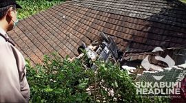 Carry pickup hinggap di genting Mushala Al Bahkti. l Istimewa