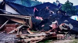 Bangunan Pentas seni Kampung Adat Kasepuhan Cipta Mulya ambruk. l Istimewa