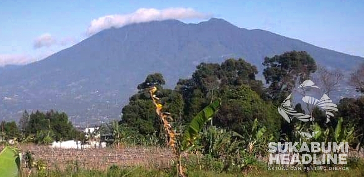 Gunung Salak di perbatasan Sukabumi dan Bogor. l Istimewa