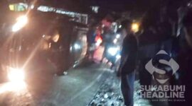 Toyota Alphard Tabrak rumah di Kalapanunggal. l Istimewa 