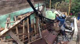 Rumah dan Kios di Cikakak terbakar. l Istimewa