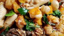 Menu Seblak Campur di Warung Nona, Cisaat. l Anggia Agustiani 