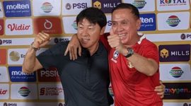 Shin Tae-yong dan Iwan Bule. l Istimewa