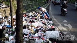 Sampah menumpuk di Kota Sukabumi. l Istimewa