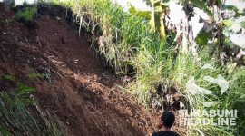 Longsor jalan di Kadudampit, Kabupaten Sukabumi. l Ujang Yusman